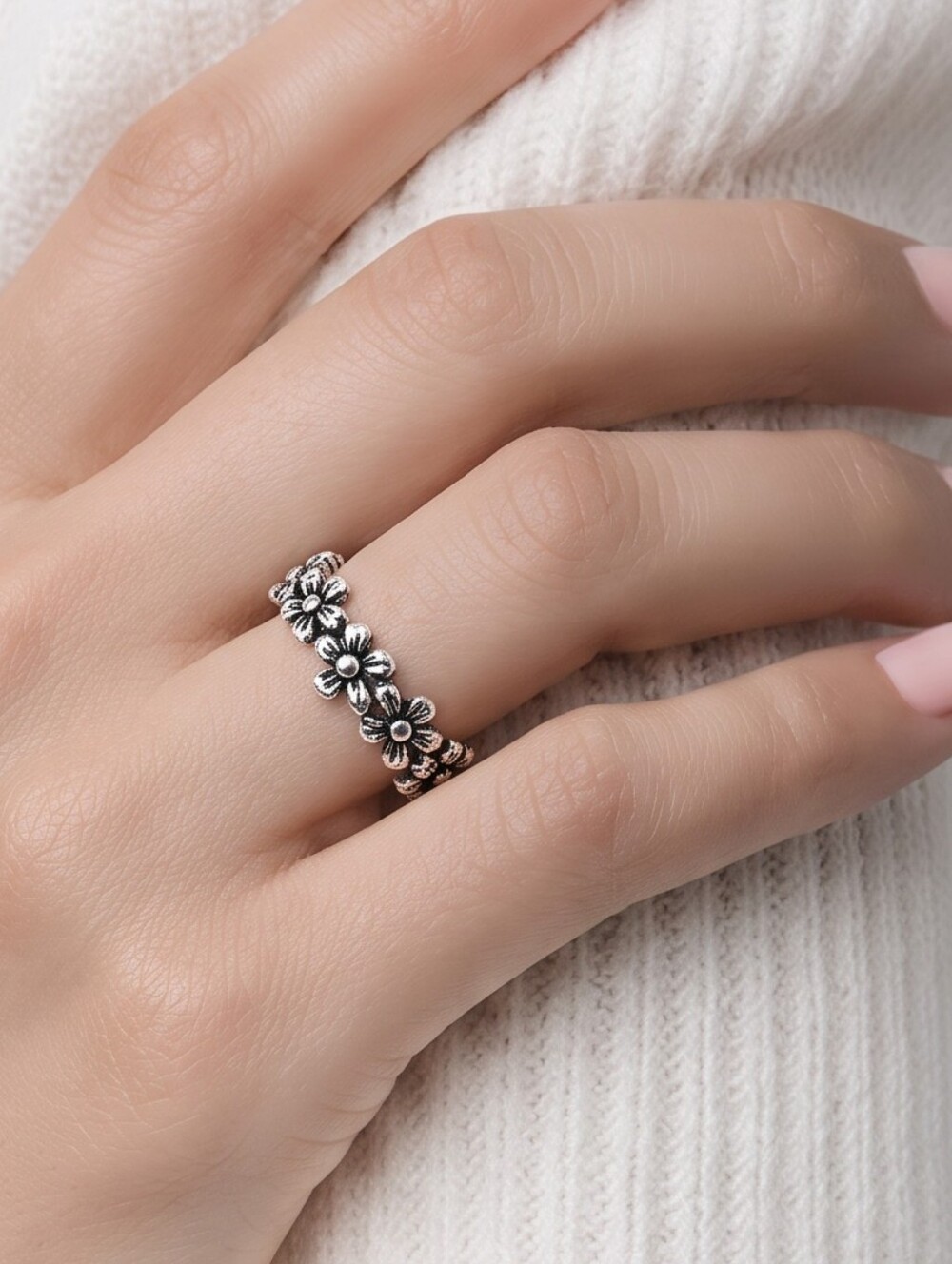 Daisy Flower Band Stackable Gypsy Boho Knuckle Pinky Ring Silver Zinc Jewelry